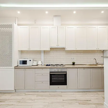 Luxury Ultracentral Skyhouse Apartament Chisinau